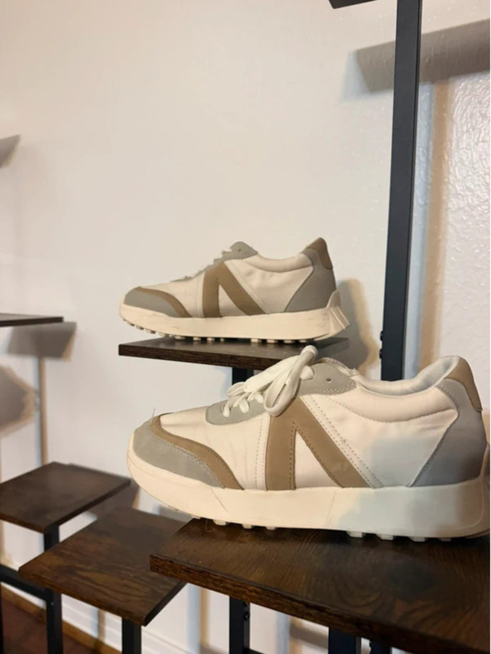 MIA Women’s Cream & Taupe Retro Sneakers Size 7.5